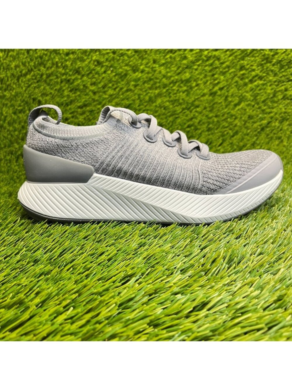 Allbirds Tree Glider Womens Size 6.5 Gray White Athletic Running Shoes Sneakers